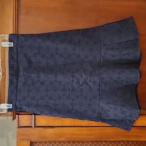 Ann Taylor | Eyelet Flounce Pencil Skirt Navy Blue 100% cotton - size 2P